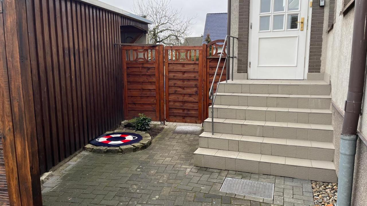 Ferienwohnung Mit Warnowblick Росток Екстериор снимка